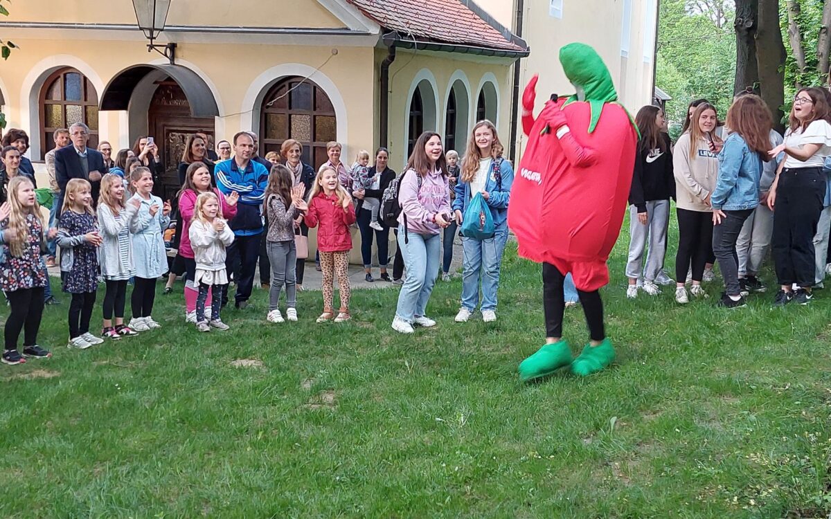 Iznenađenje na priredbi povodom Majčinog dana
