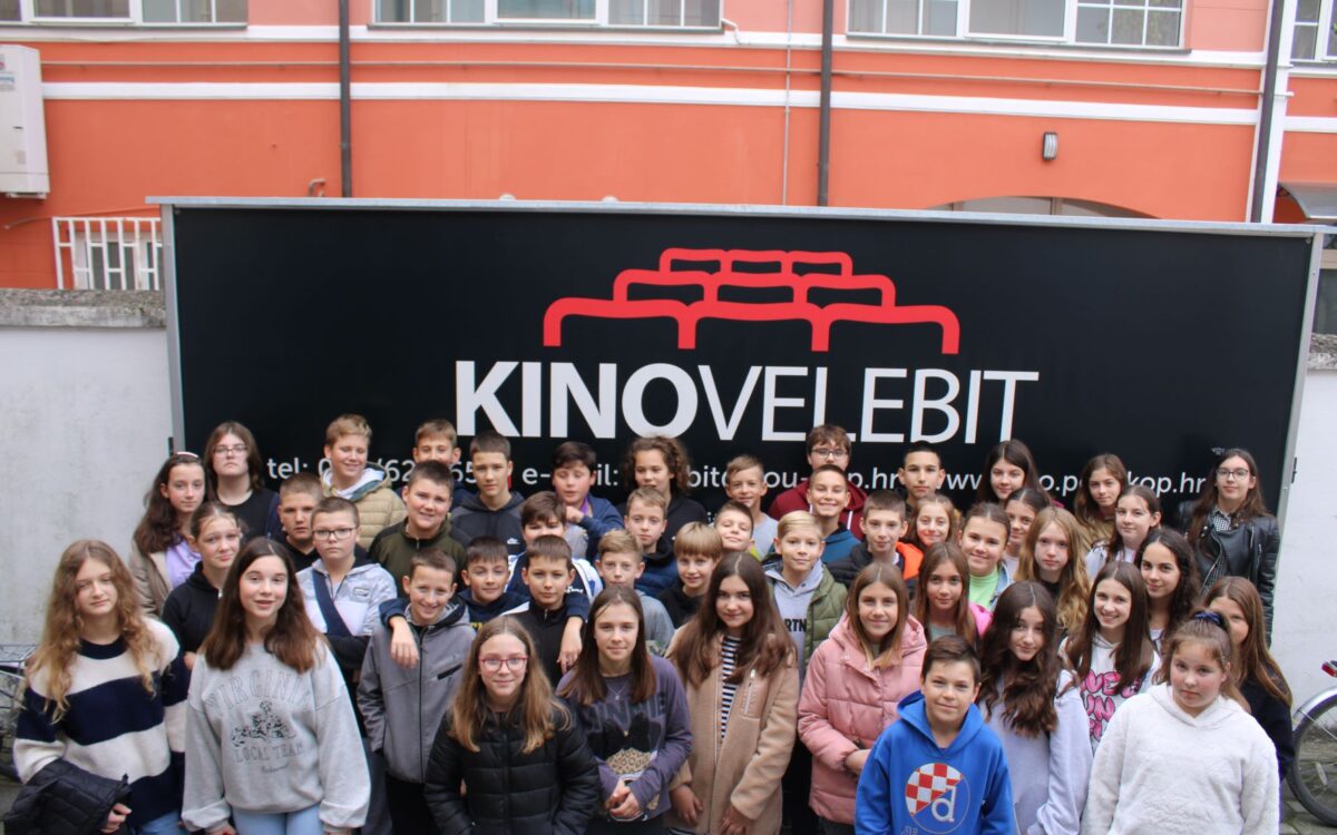 <strong>Kako živjeti s dvije mame i dva tate</strong>“/></a><div class=