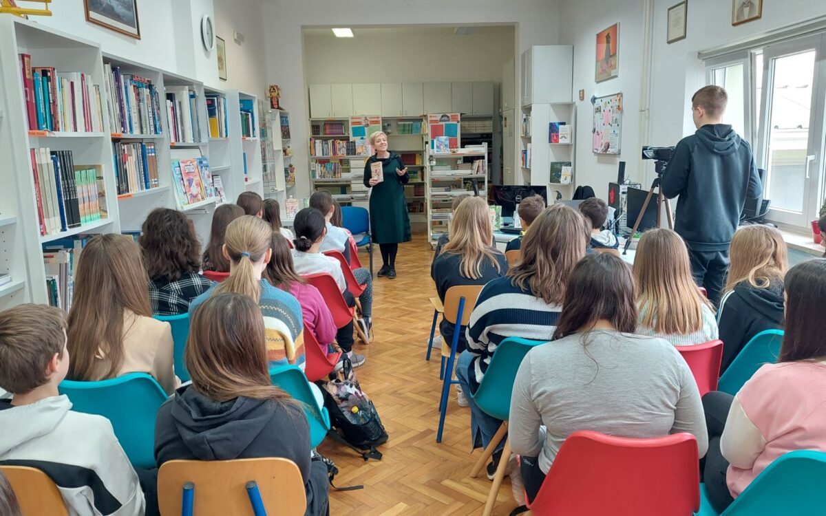 <strong>U školskoj knjižni održan književni susret s Nadom Mihaljević</strong>“/></a><div class=