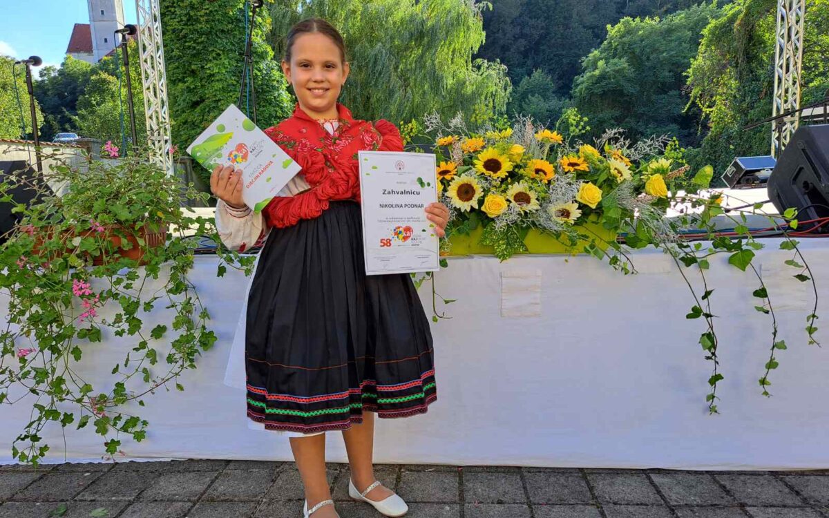 Nikolina Podnar nastupila na Festivalu kajkavskih popevki u Krapini